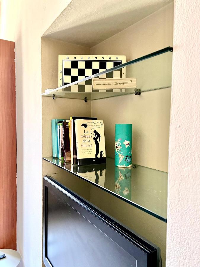 Appartamento In Centro Storico "La Casa Di Cri" Asti Kültér fotó