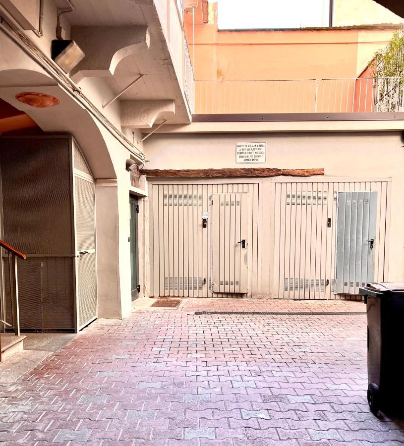Appartamento In Centro Storico "La Casa Di Cri" Asti Kültér fotó